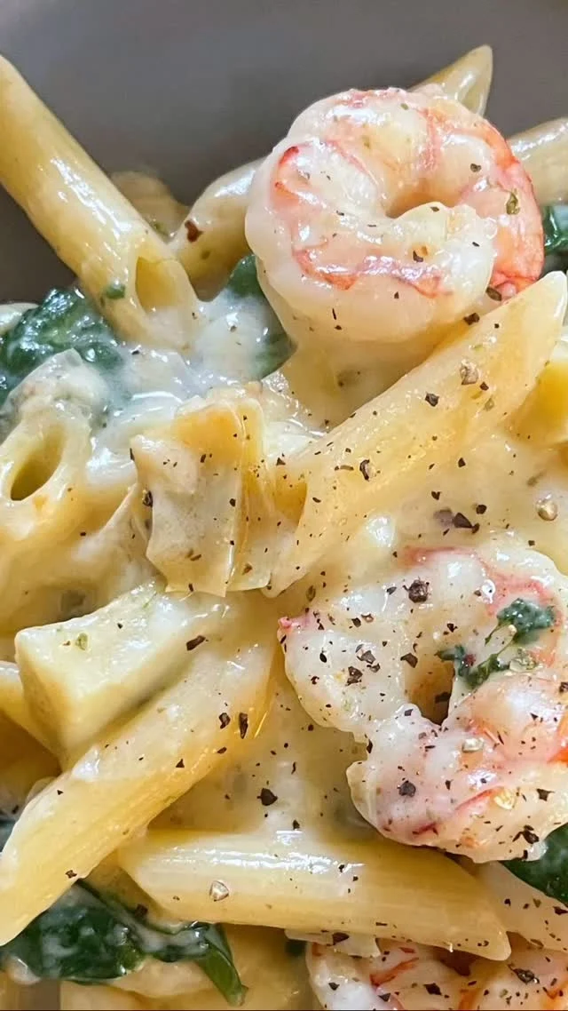 A luxurious brie cheese sauce over artichoke hearts, spinach, and shrimp pasta. Don’t forget to start with shallots and butter. 😉 #caminecooks #blingcuisine #ifeellikecooking #simplefood